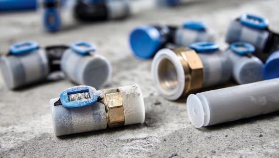Geberit FlowFit fittings and pipes are protected against contamination with protective caps Geberit FlowFit fittings and pipes are protected against contamination with protective caps