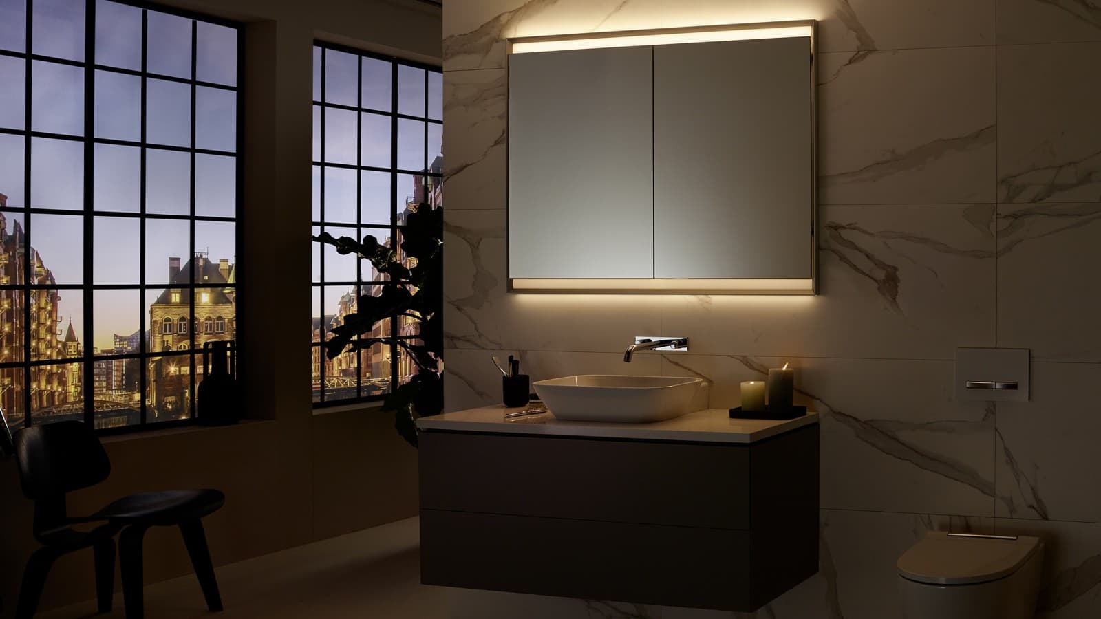 Geberit ONE mirror cabinet with ComfortLight Geberit ONE mirror cabinet with ComfortLight