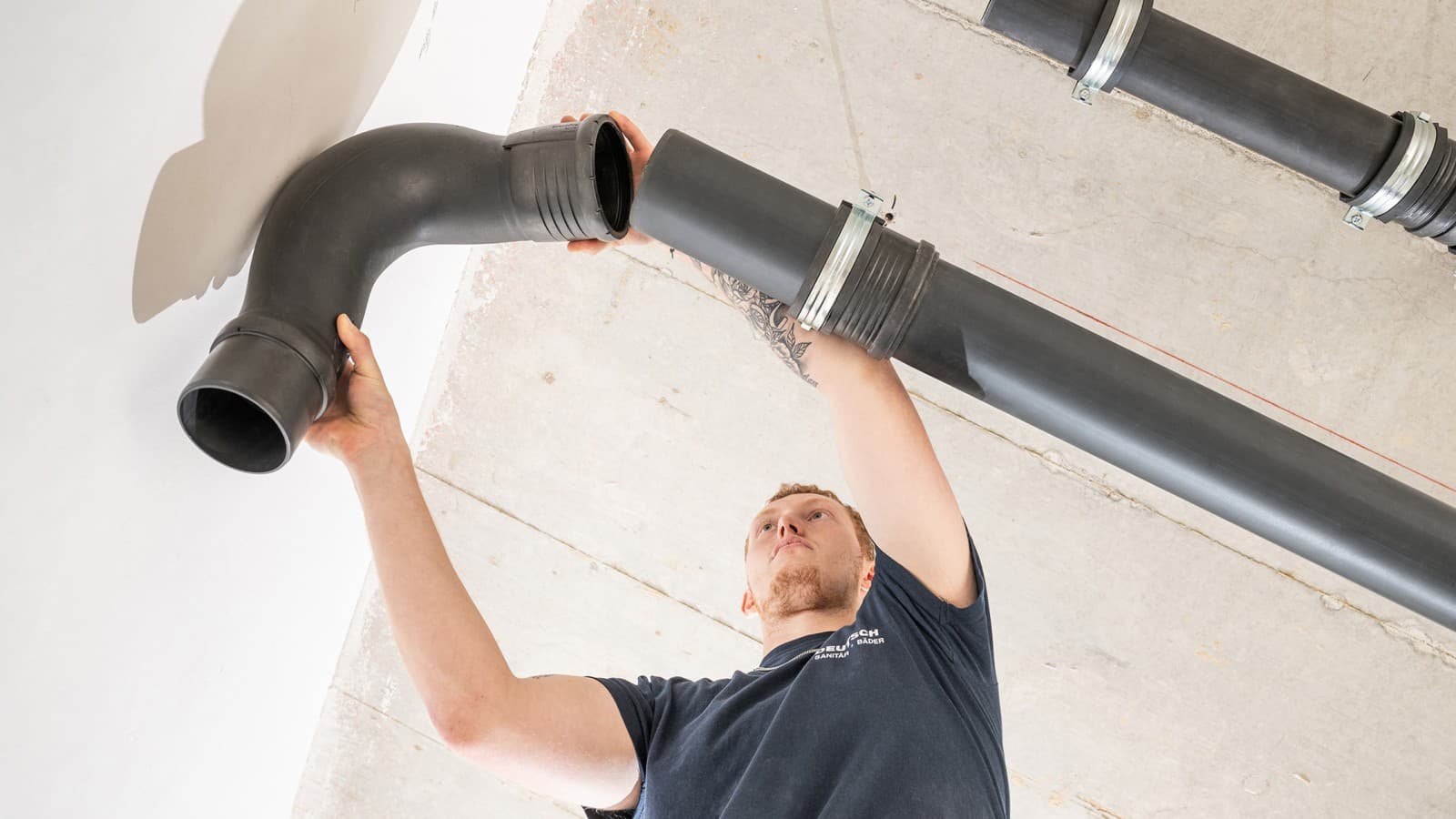 Geberit Silent-Pro BackFlip bend installation instead of the conventional direction change with 45° bends Geberit Silent-Pro BackFlip bend installation instead of the conventional direction change with 45° bends