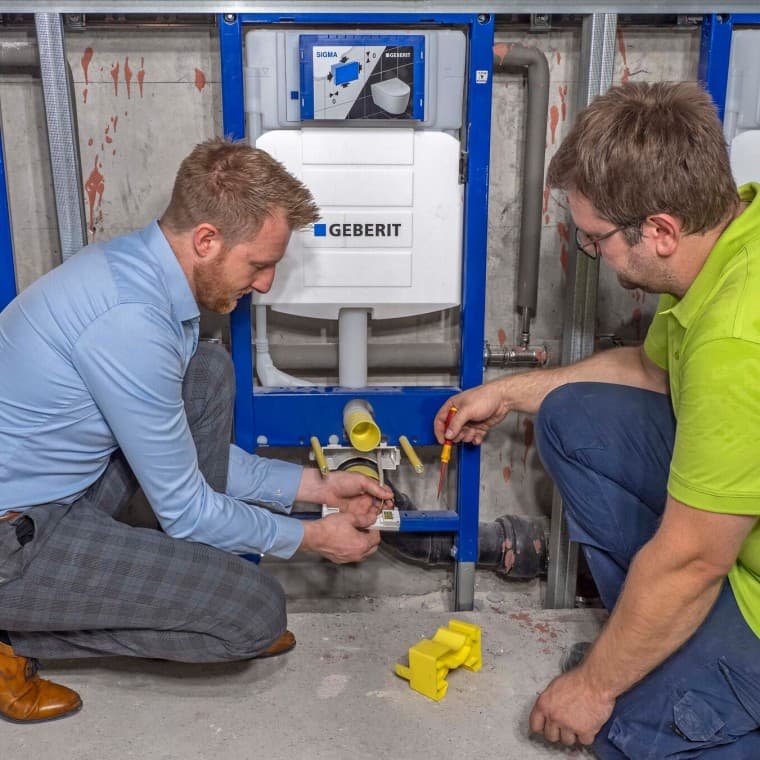 Installation of the Geberit Power & Connect box Installation of the Geberit Power & Connect box
